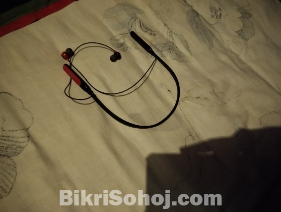 UiiSii Bluetooth neckband